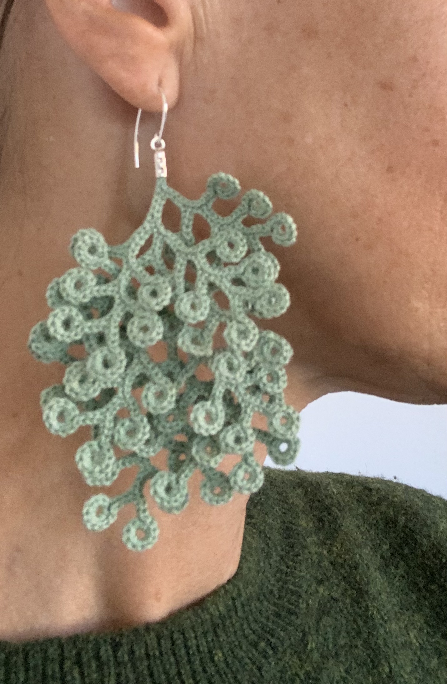 FE8D8367-EB02-420F-9139-BEB0A2B8A2A7